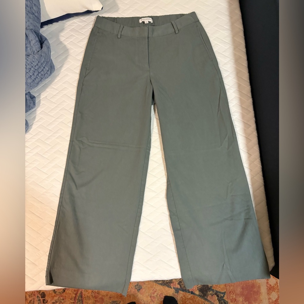 Banana Republic Women’s Olive Wide Leg Pants